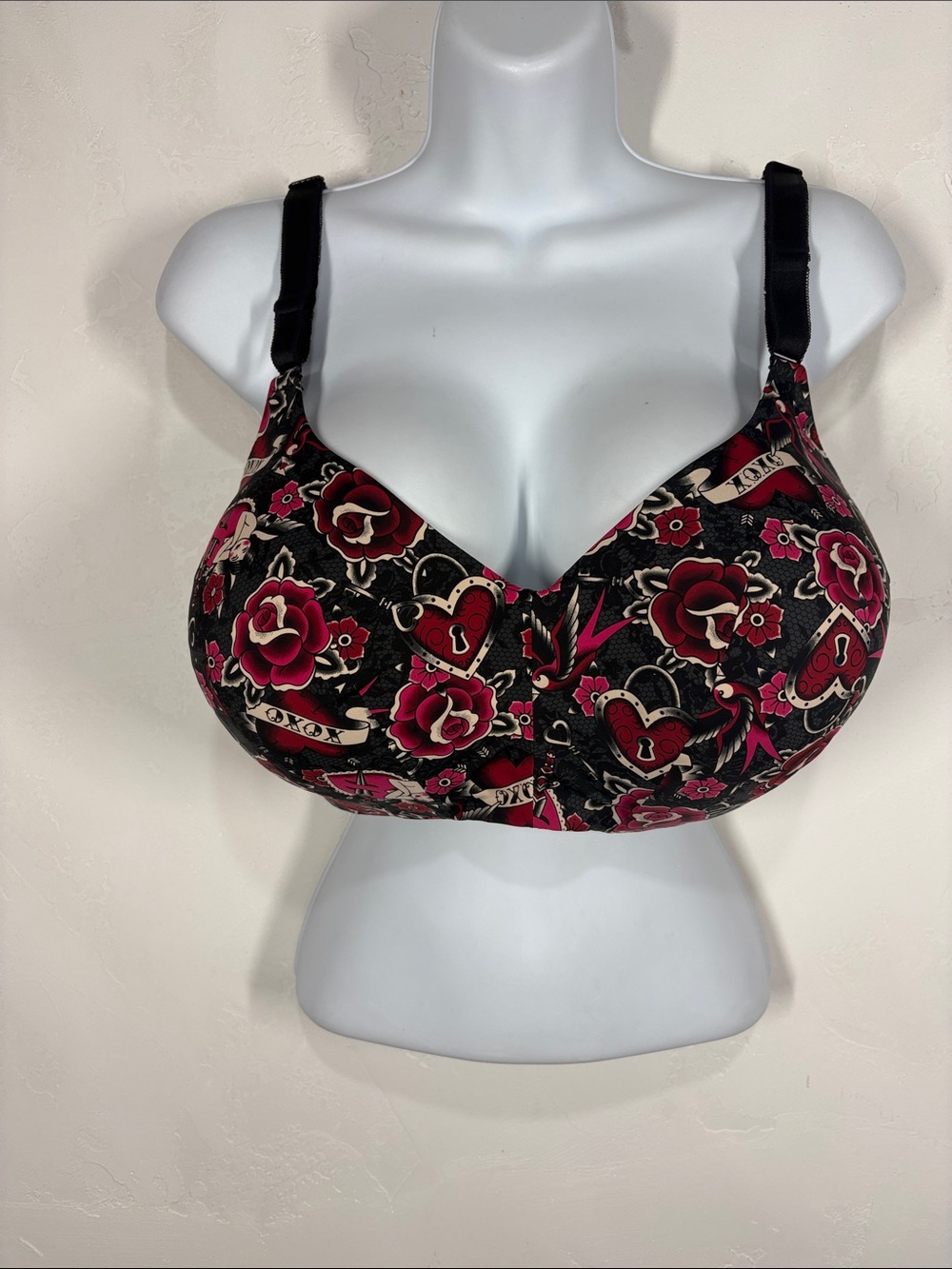 Torrid 360 Back Smoothing Wire Free Printed Black & Red Bra size 44D